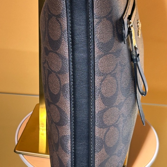 Coach Signature Coated Canvas Messenger Crossbody 12” x 11.5” x 1.5” Bag GUC - Picture 8 of 14